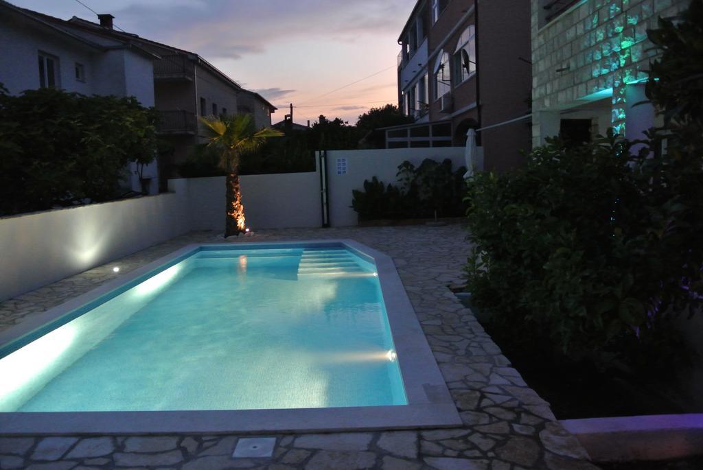 Apartments Priko Stari Grad  Esterno foto